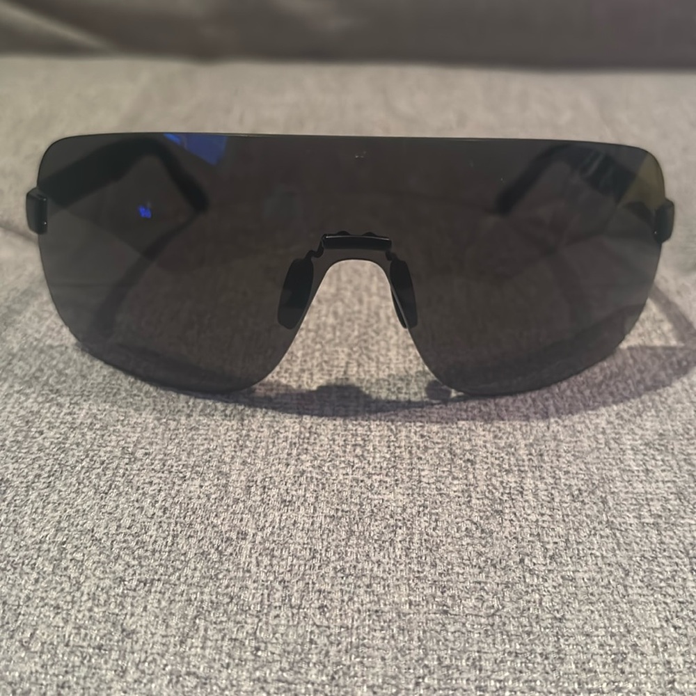 Men’s Gucci sunglasses Semi Matte Black Size 99-01-130.
